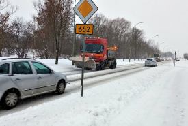 doszło do kolizji z udziałem pojazdu zimowego utrzymania