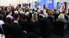 Władze miasta, pracownicy szkoły oraz uczniowie i absolwenci Zespołu Szkół nr 4