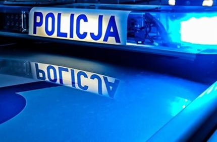 Dwoje funkcjonariuszy policji trafiło do szpitala