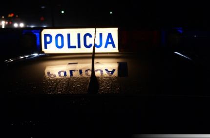 Mężczyzna stracił panowanie nad hulajnogą elektryczną i upadł