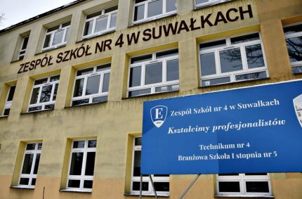 kompleksowe zagospodarowanie terenu wokół Zespołu Szkół nr 4