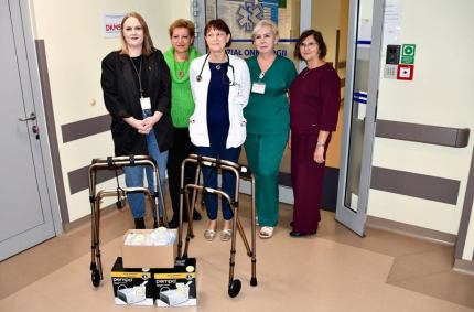 Stowarzyszenie Opieki Paliatywnej w Suwałkach przekazało prezenty