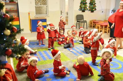 Władze Miasta odwiedziły najmłodszych mieszkańców i wręczyły im upominki