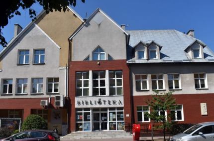  zapisy na zajęcia wakacyjne prowadzone w Bibliotece