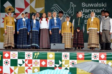 Wydarzenie promuje bogactwo tradycji, kultury ludowej oraz regionalnego dziedzictwa
