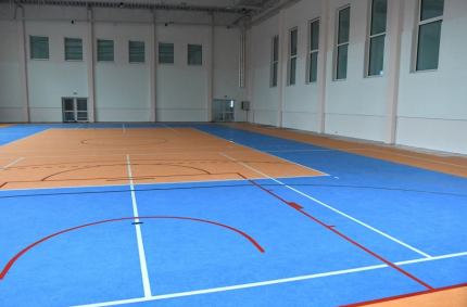 Konstrukcja nowej hali sportowej przy Zespole Szkół nr 4 w Suwałkach