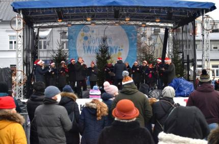  wybór oryginalnych upominków, ozdób świątecznych i lokalnych przysmaków