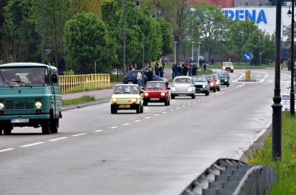 parada zabytkowych samochodów i motocykli,