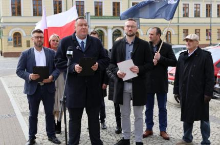 Konferencja prasowa Konfederacji w Suwałkach