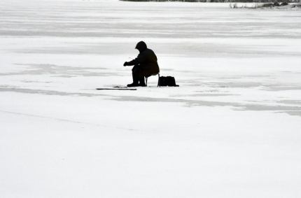 Wigierski Park Narodowy ostrzega przed wchodzeniem na lód