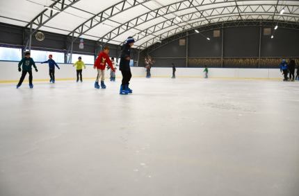 oficjalnie otwarte zostało lodowisko miejskie