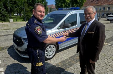 Straż Miejska w Suwałkach zyskała nowy, specjalistyczny pojazd