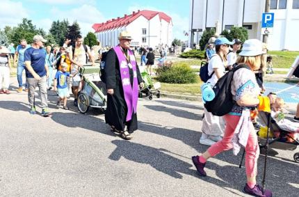 Przed uczestnikami dziesięć dni marszu i blisko 270 kilometrów do pokonania
