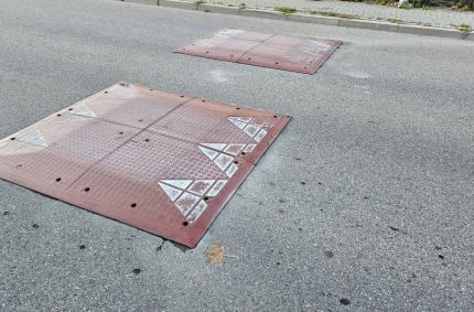 Przeszkody które uniemożliwią szybką jazdę samochodom