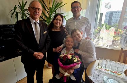 Jubilatka urodziła się 15 maja 1926 roku w miejscowości Niemcowizna