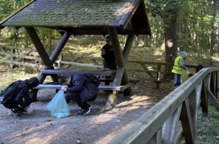 Po powrocie z tras zabawa przy ognisku