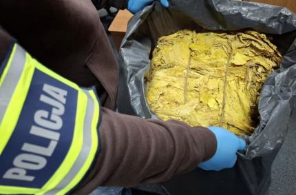 Nielegalny susz i krajankę tytoniową zabezpieczyli policjanci
