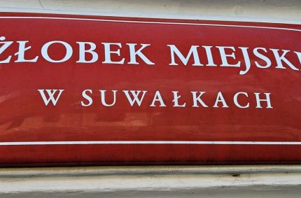 Temat opieki żłobkowej podczas przerwy wakacyjnej