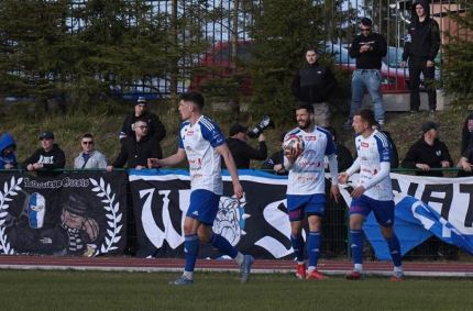 Wigry Suwałki pokonały w środę (22.04) na wyjeździe Pomorzankę Sejny 3:0